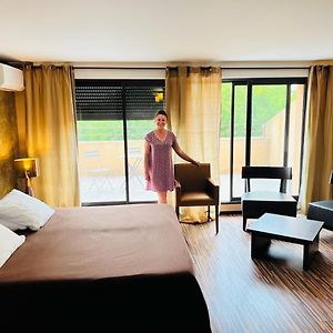 L'Hotel De La Bourse A Bagnols-Sur-Ceze